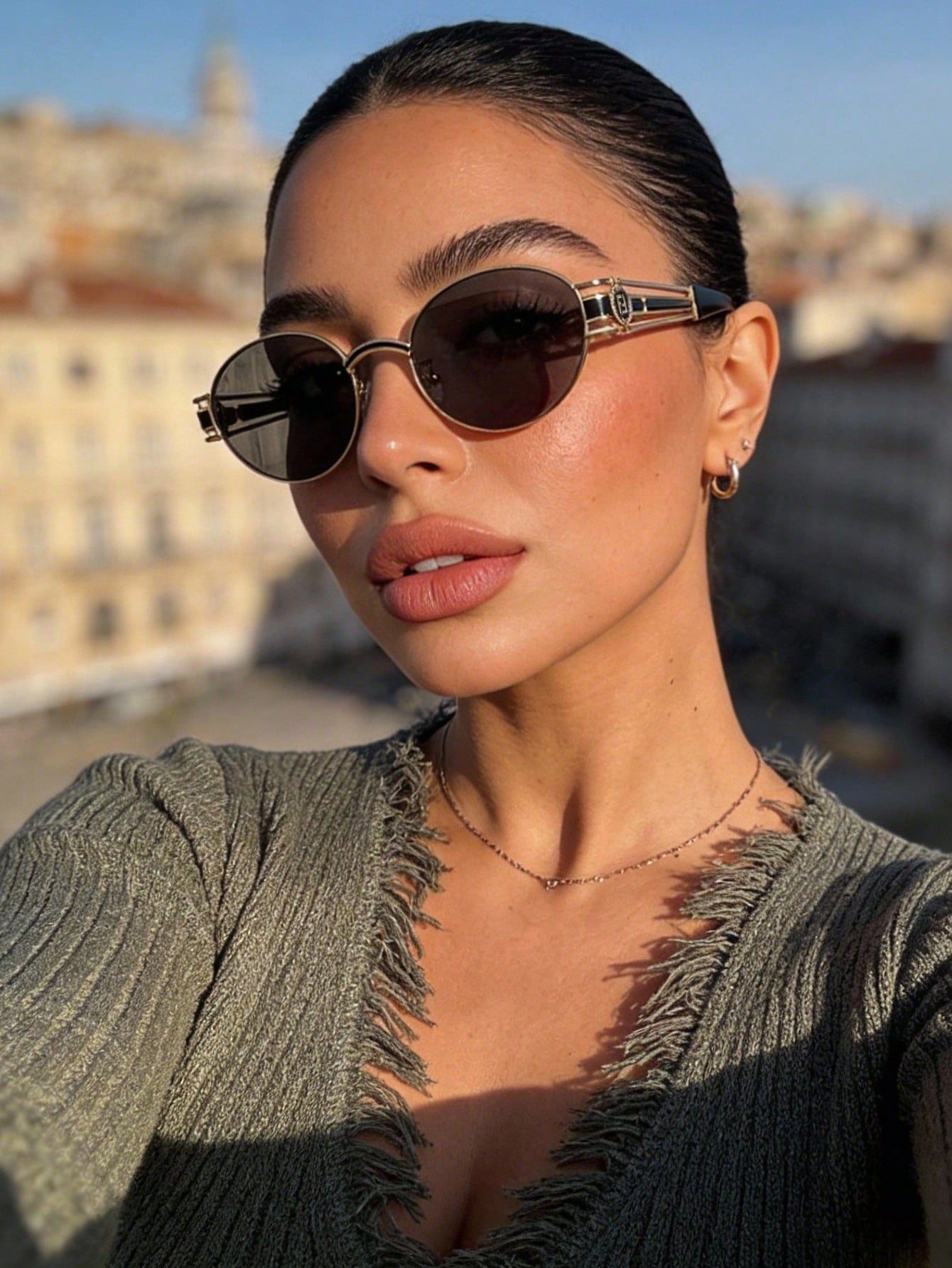1 Pair Vintage Hollow Oval Small Frame Fashionable Glasses
