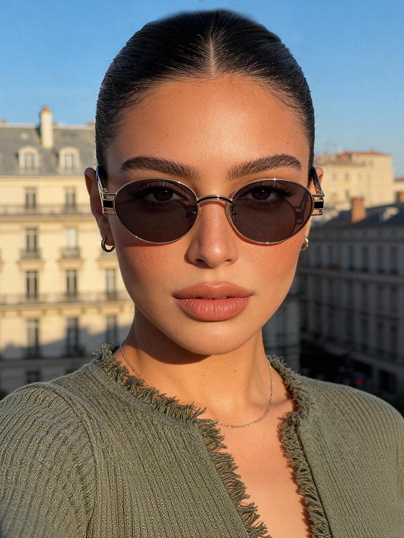 SHEIN نظارة بعدسات شفافة بإطار بيضوي مجوف عتيق من قطعة واحدة