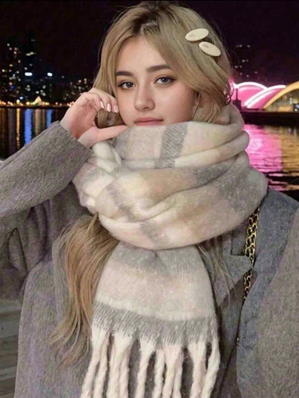 SHEIN 1 pc Small Plaid Scarf, Soft & Warm For Autumn/Winter Women