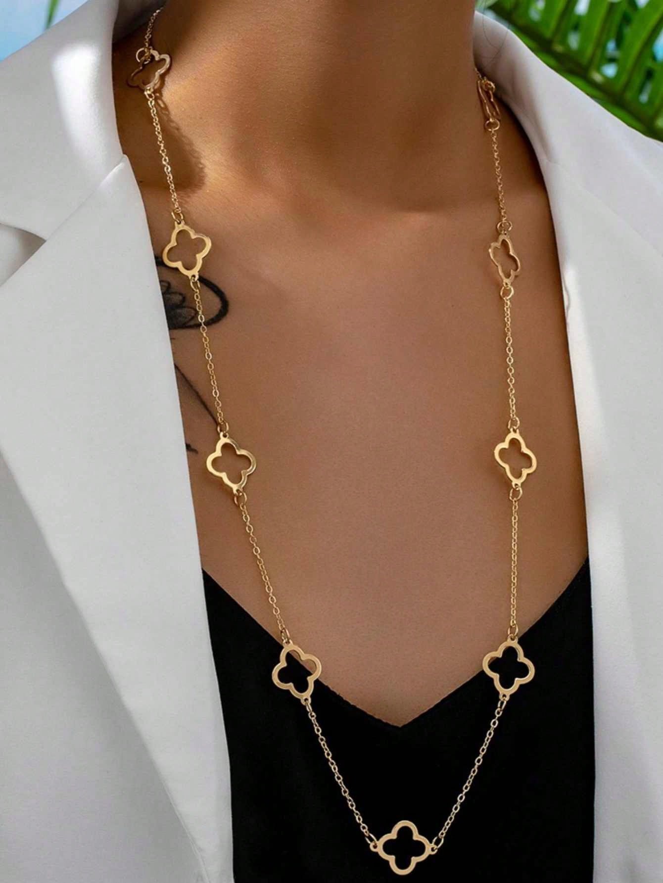 SHEIN 1 pc Stylish European & American Minimalist Clover Hollow Metal Gold Necklace For Women