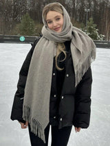 SHEIN 1pc Women's Minimalist Solid Color Faux Cashmere Scarf