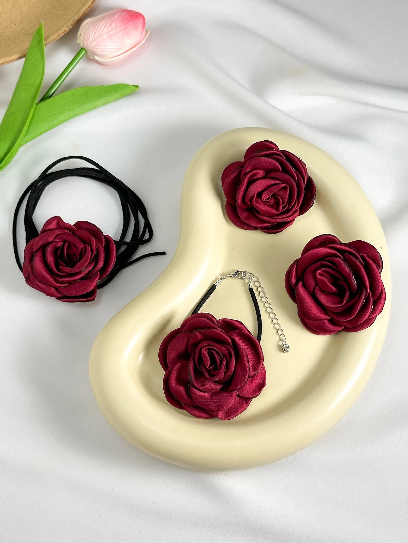 SHEIN 4pcs Set Women's Vintage Gothic Black Rose Flower Choker Necklace, Satin Rose Rope Necklace, Bracelet & Earrings Jewelry Set