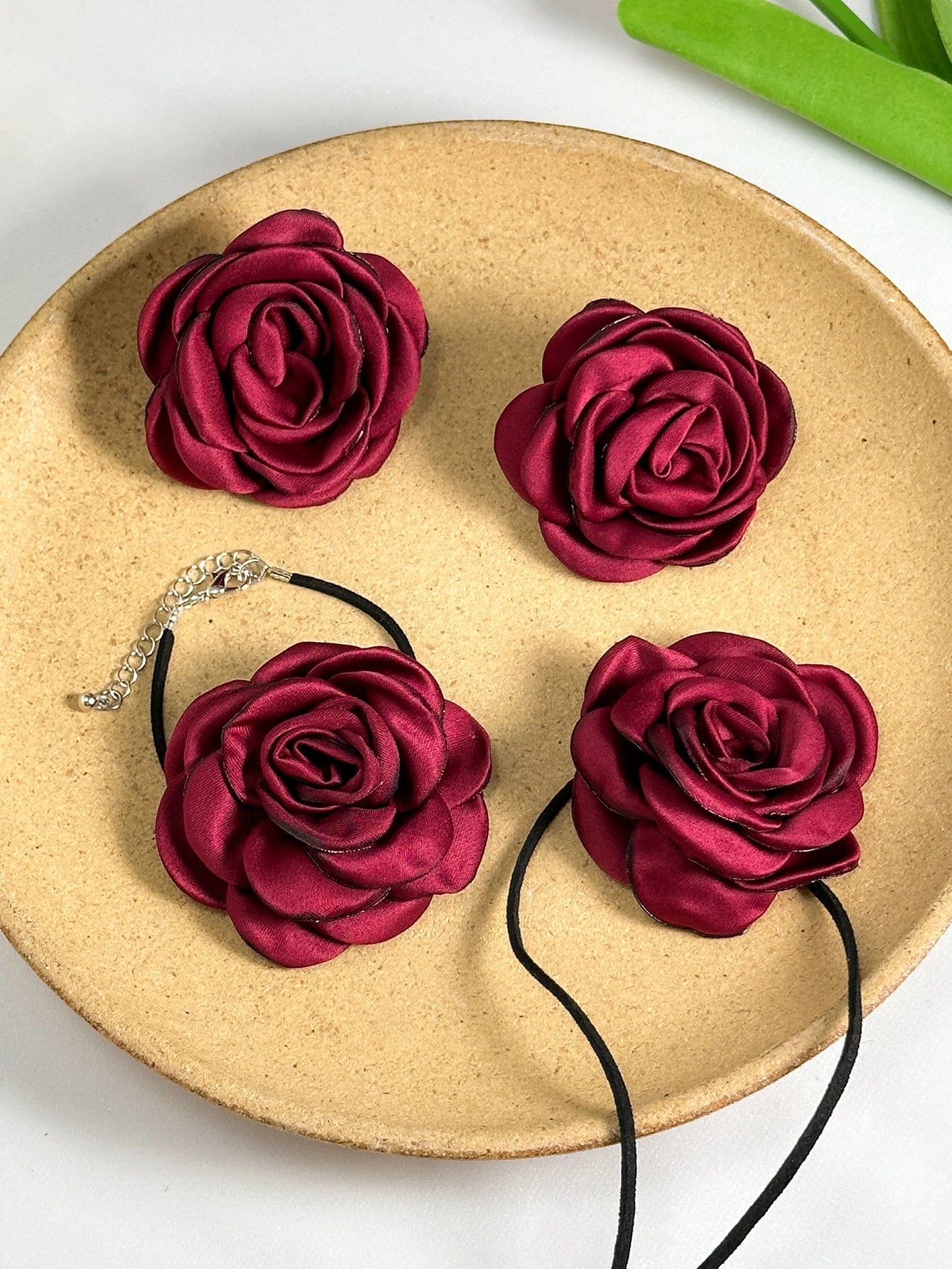 SHEIN 4pcs Set Women's Vintage Gothic Black Rose Flower Choker Necklace, Satin Rose Rope Necklace, Bracelet & Earrings Jewelry Set