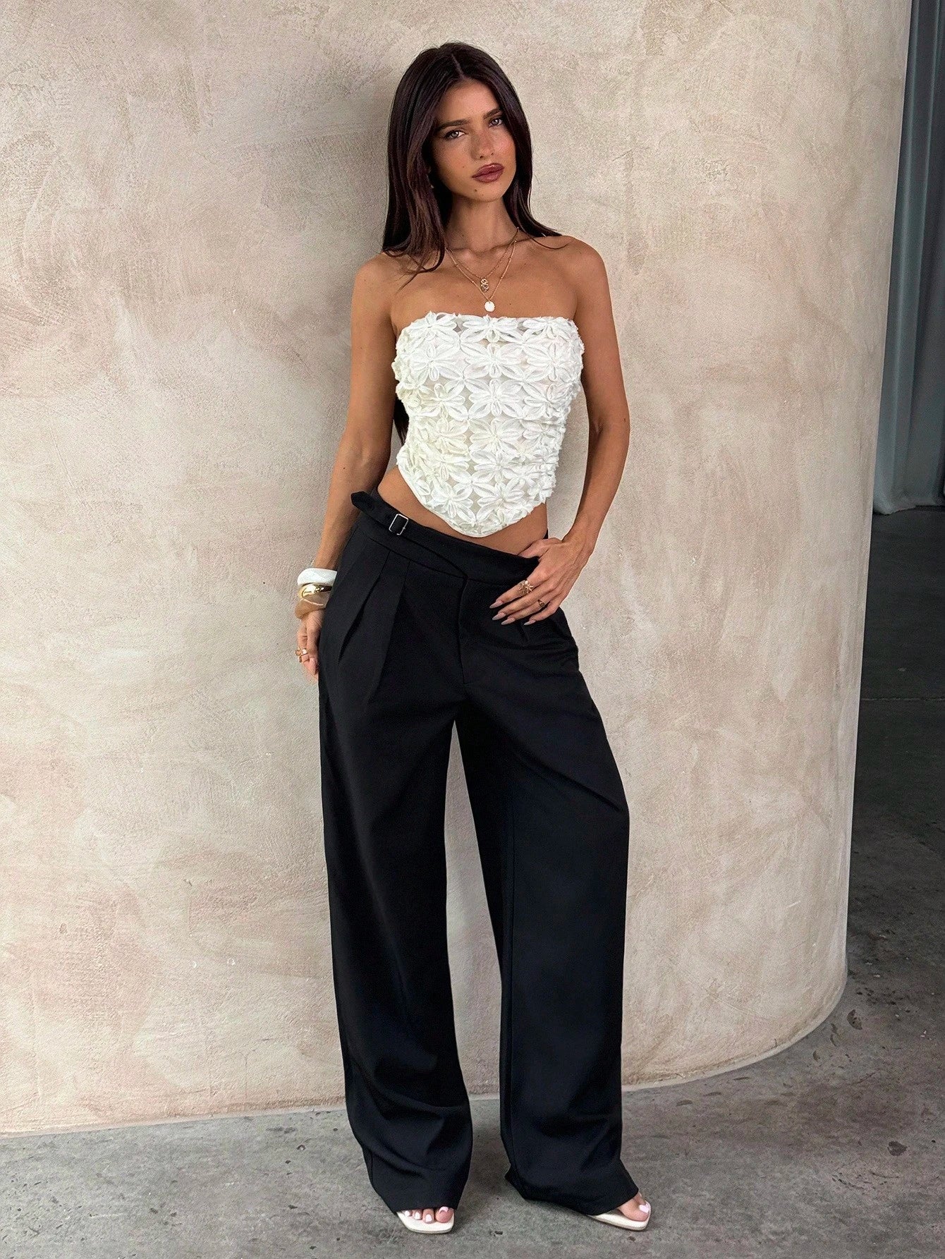 SHEIN Aloruh Women's Elegant Sexy Strapless White 3D Floral Embroidered Lace Blouse, High-Waisted Summer Top