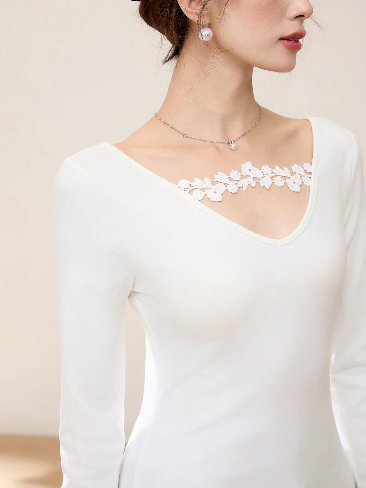 SHEIN EastFlair Women's Elegant Long Sleeve Fitted T-Shirt With Floral Applique