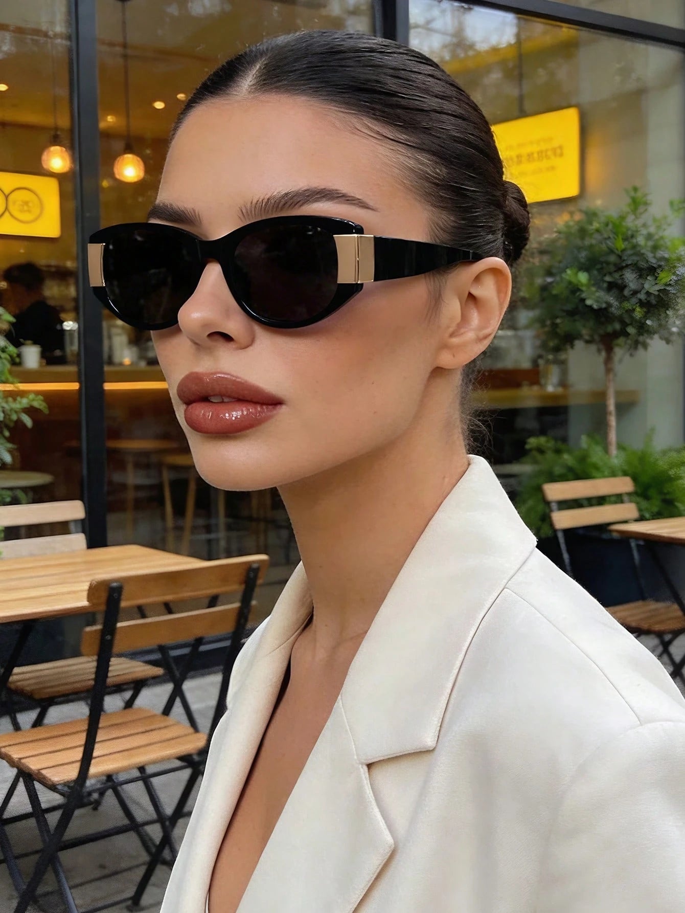 Elegant Casual Black Sunglasses For Women, Retro Oval Cat Eye Plastic Frame, Classic Design