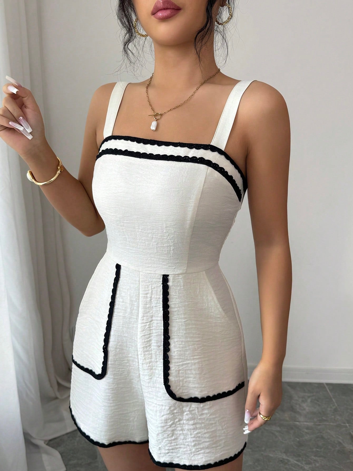 SHEIN Franclia Women's White And Black Contrast Romper