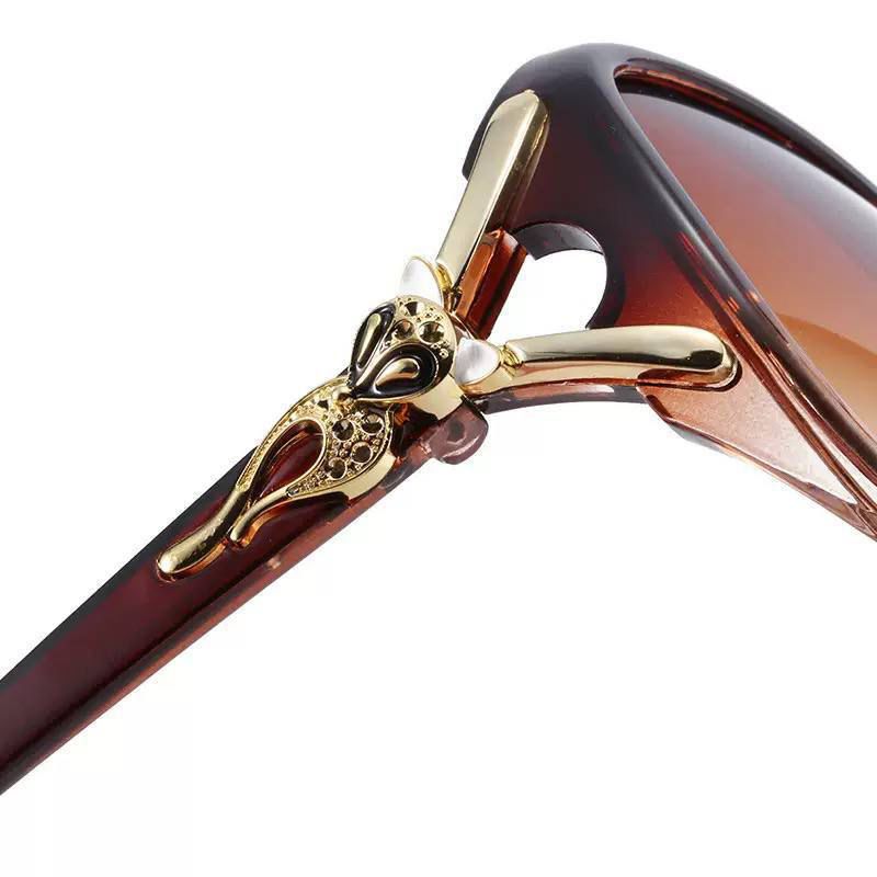 Oval sunglasses - view 2