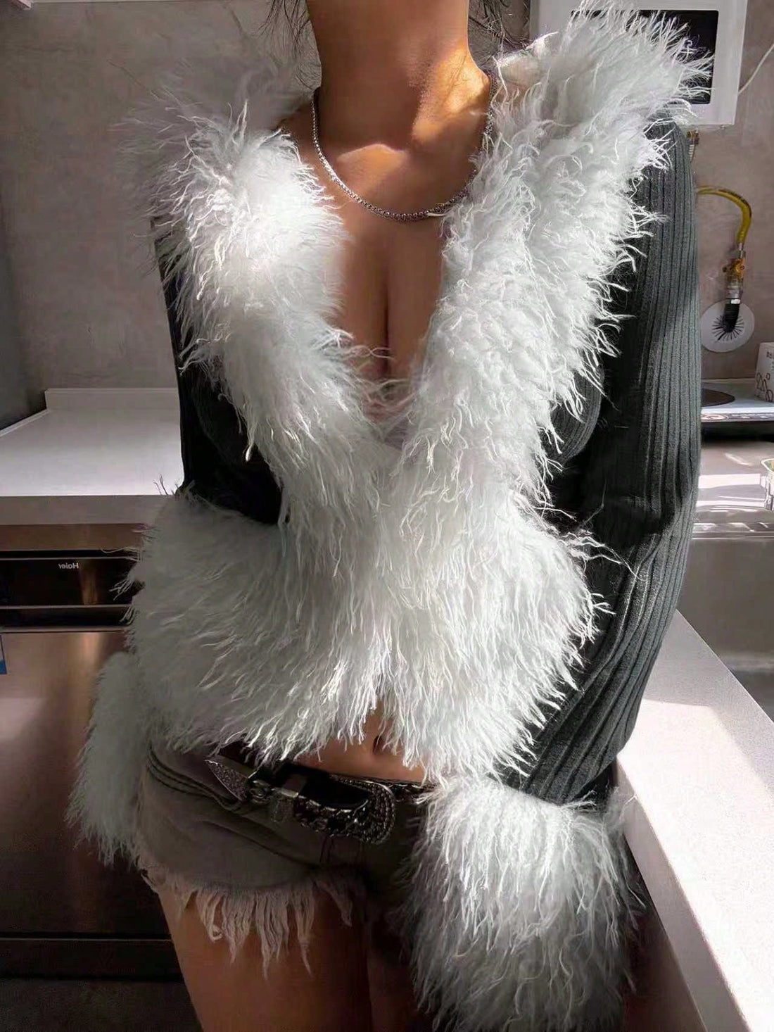 SHEIN Patchwork Contrast Color Faux Fur Coats For Women, Luxurious And Elegant Style - view 2