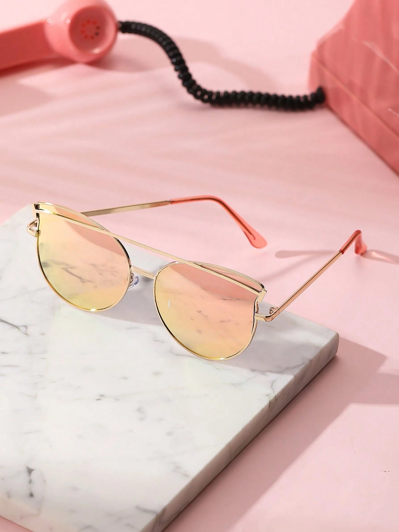 SHEIN Pink Retro Cat Eye Frame Oversized Metal Sunglasses, Classic Style For Outdoor Travel Beach Casual Wear, Summer UV Protection Driving Glasses