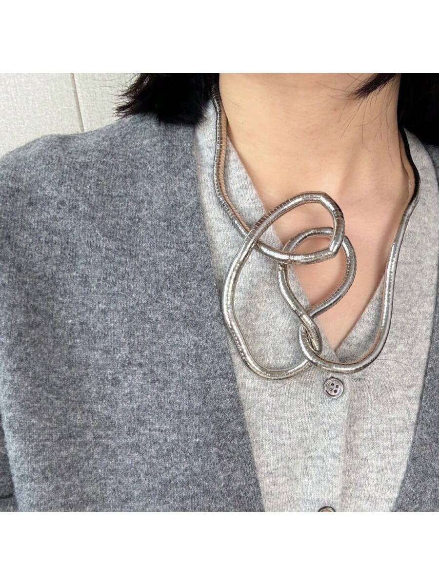 قلادة ذهبية مرنة قابلة للتعديل على طراز بانك هيب هوب من SHEIN