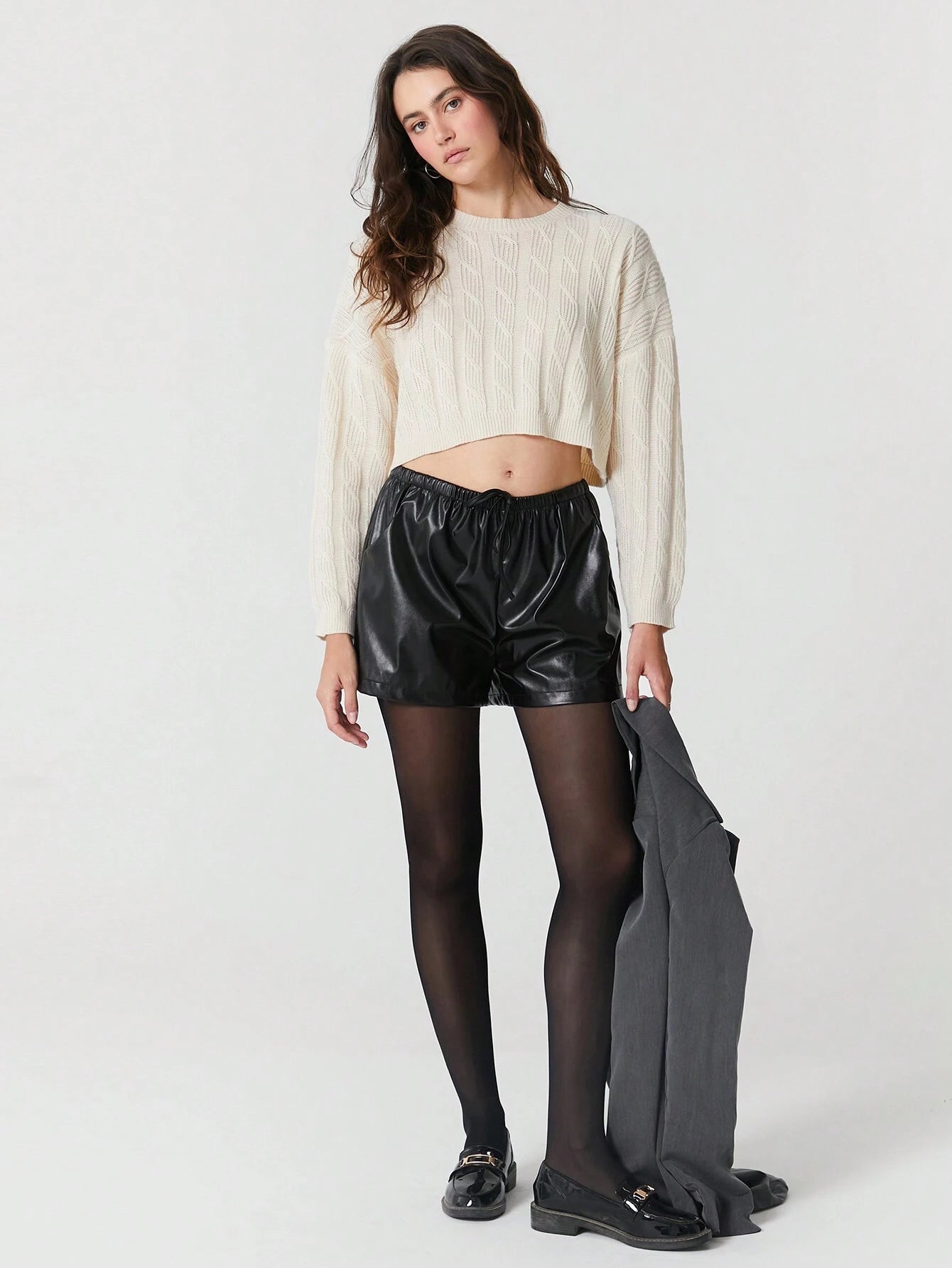 SHEIN EZwear Black Solid Knot Waist Pu Shorts