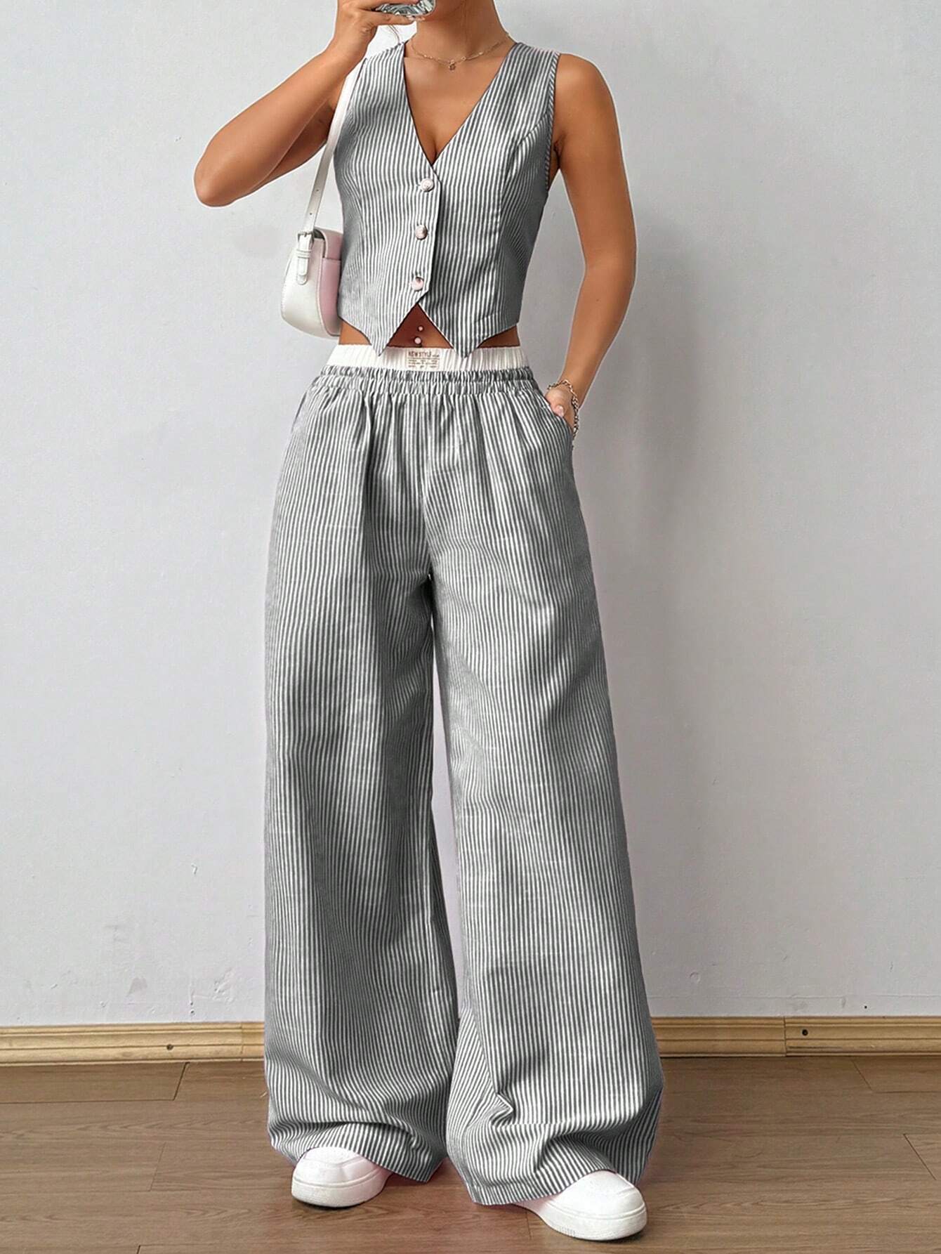 SHEIN Flirla 2pcs Striped V-Neck Sleeveless Button Front Top And Colorblock Pocket Pants