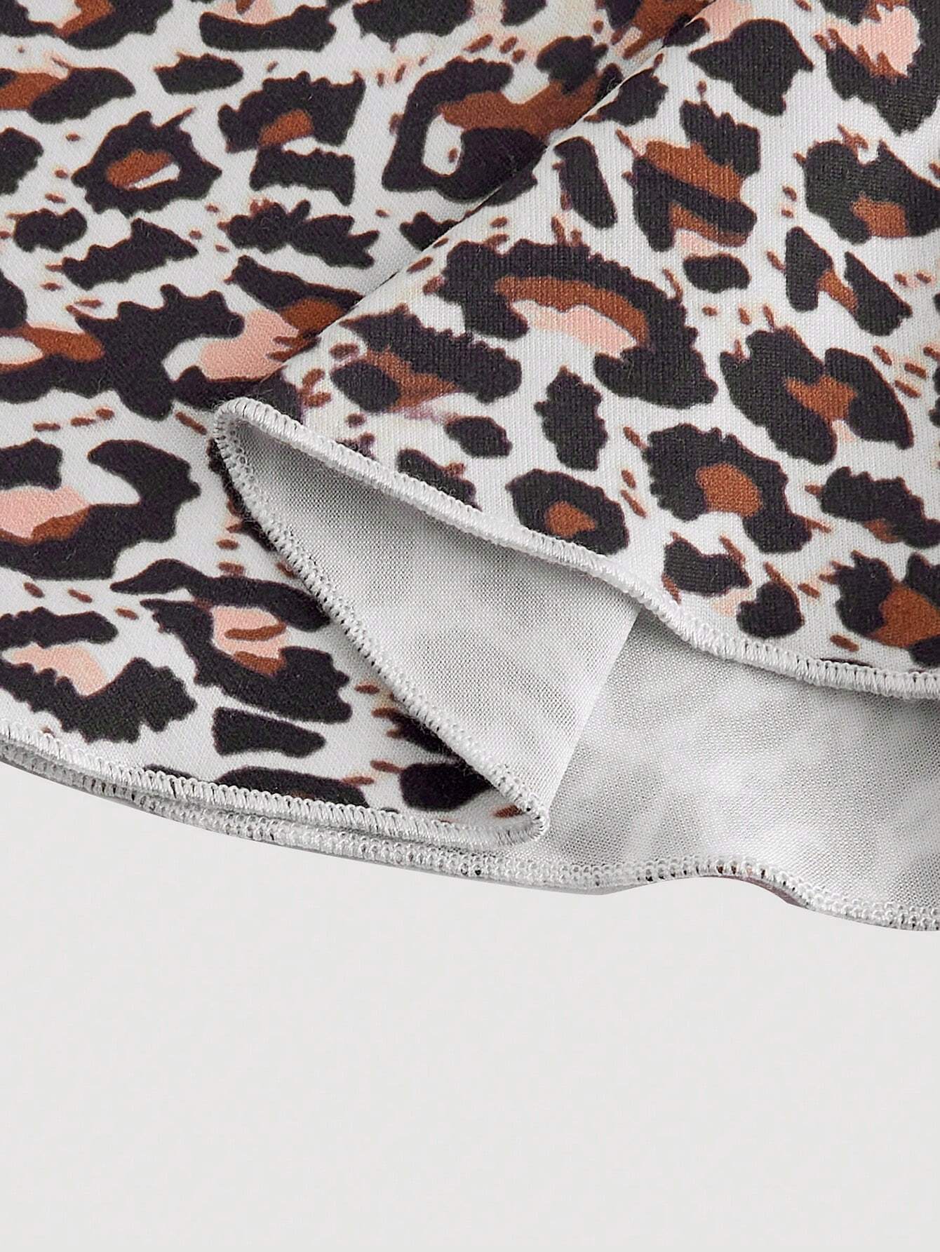 SHEIN MOD Bandeau Top With Twist Leopard Print, Tops, Bandeau Tops