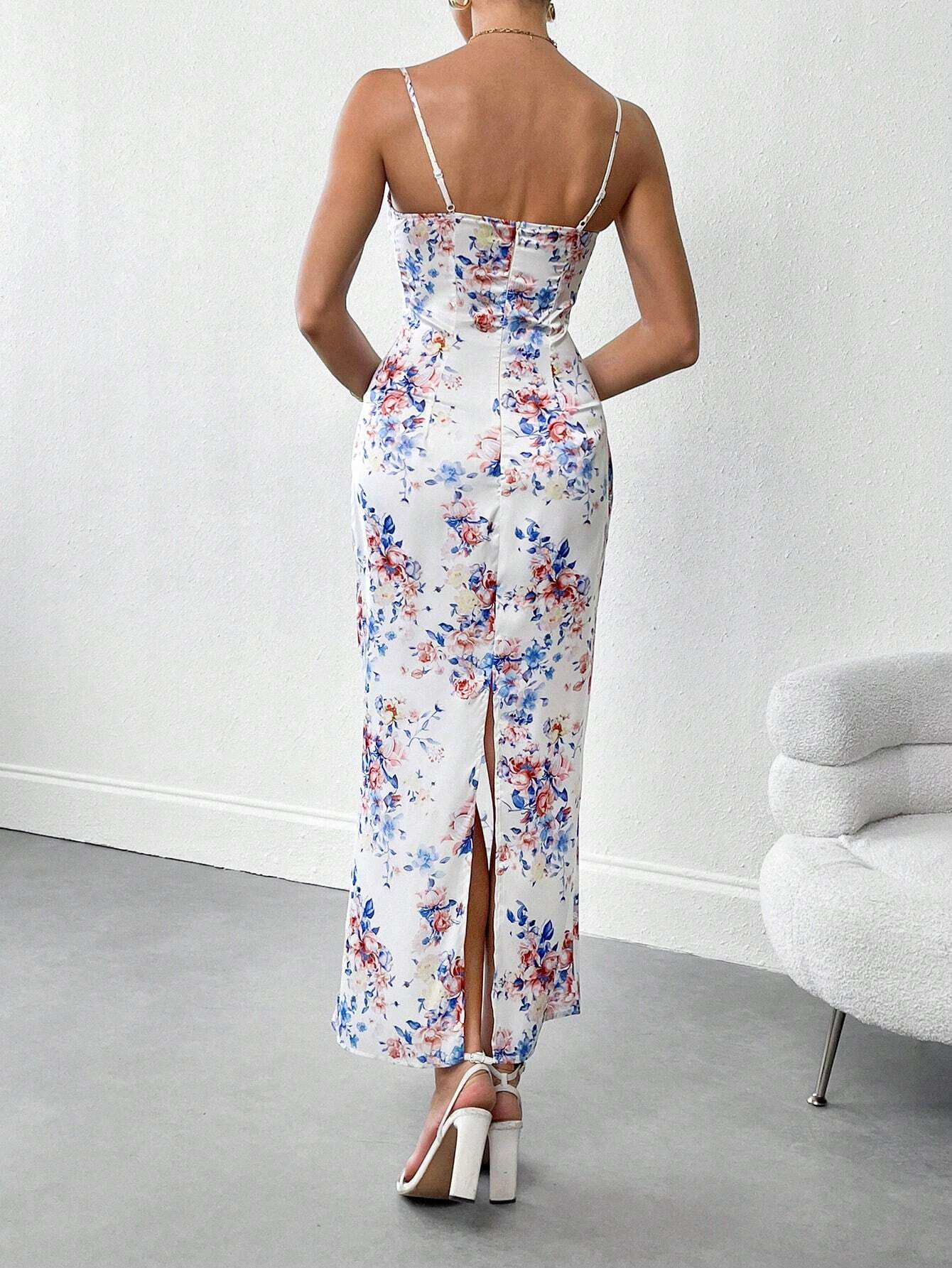 SHEIN Privé Women Floral Print Sleeveless Dress