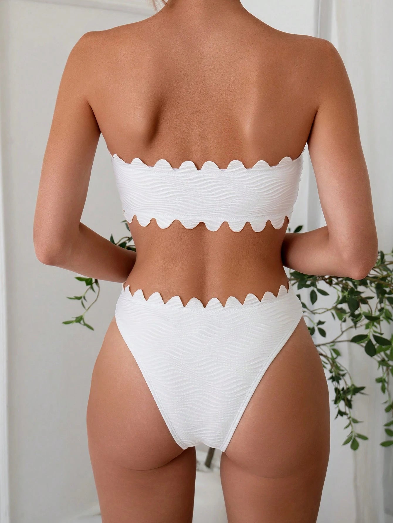 SHEIN Swim Summer Women Bandeau Style Vacation Bikini Set With Straps, Simple And Fashionable Two-Piece Swimwear