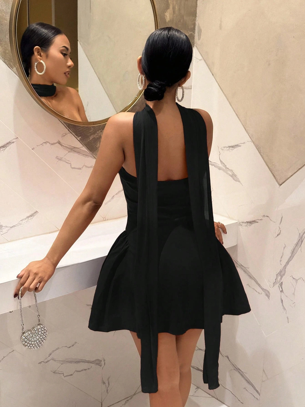 فستان SHEIN Slaydiva 2025 الجديد للحفلات وأعياد الميلاد الكاجوال بأسلوب فرنسي وبدون حمالات قصير