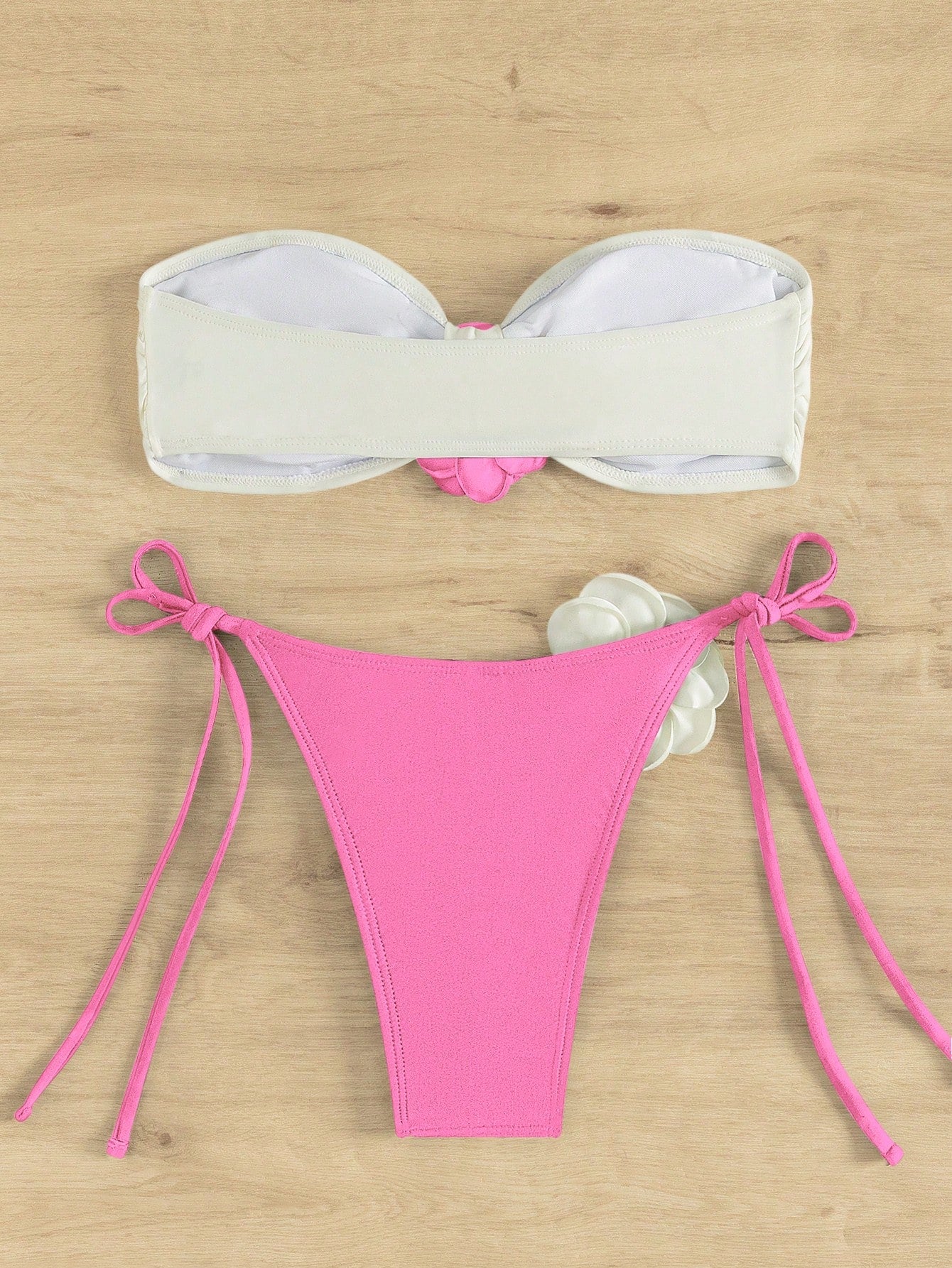 طقم بيكيني شي إن سباحة بتصميم Mod Summer Beach وكتل ألوان مع حمالة صدر بدون حمالات ورباط جانبي