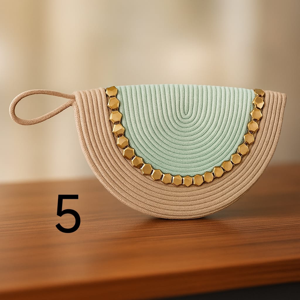Half moon clutch