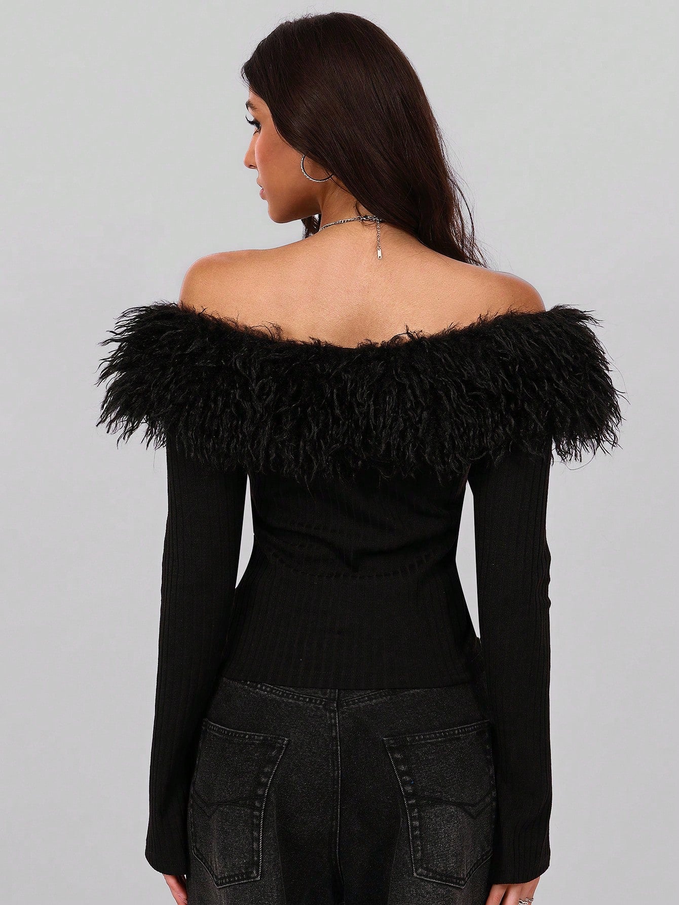 SHEIN Women's Fashionable Elegant Comfortable Faux Fur Off Shoulder Collar