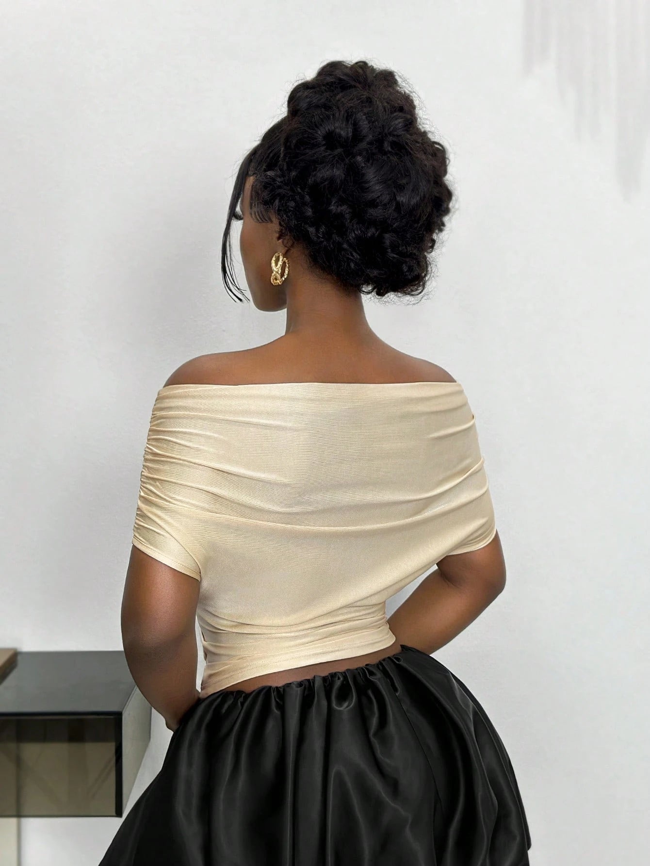 SHEIN Xyvia Fashionable Women's Ruched Off Shoulder Crop Top, Apricot Color