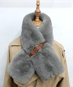 SHEIN Buckle Decor Fluffy Scarf