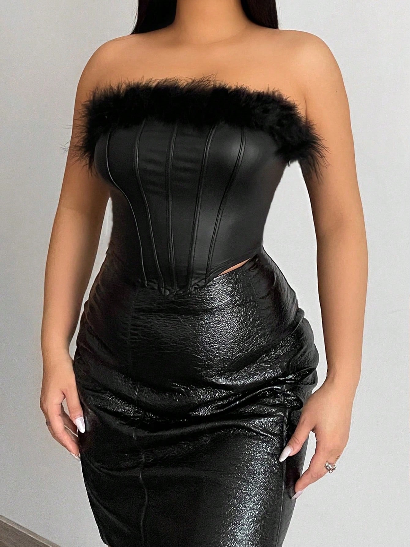 SHEIN SXY Fuzzy Trim Asymmetrical Hem PU Leather Tube Top - Image 3