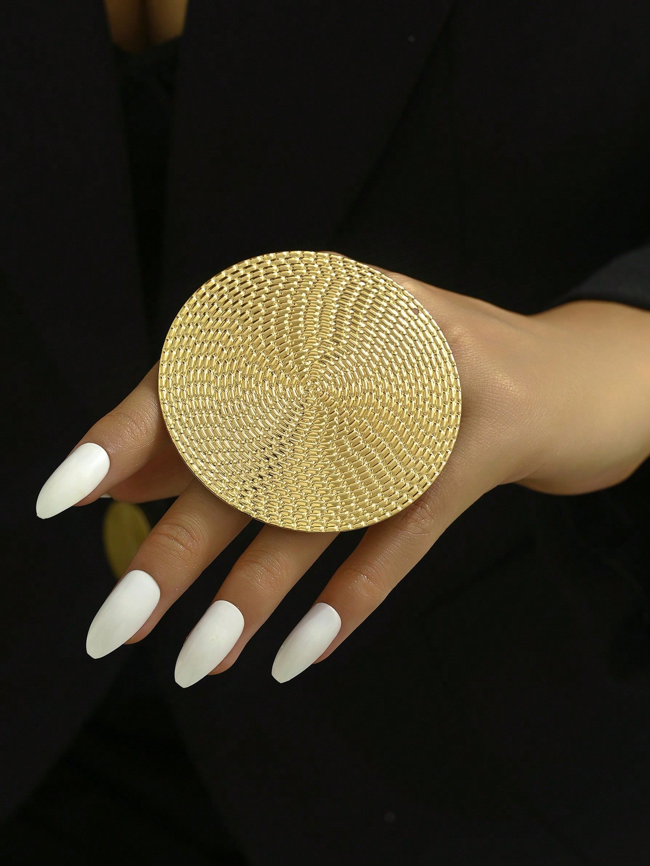 SHEIN Simple New Style Gold Color Flower Shaped Ring - Image 3