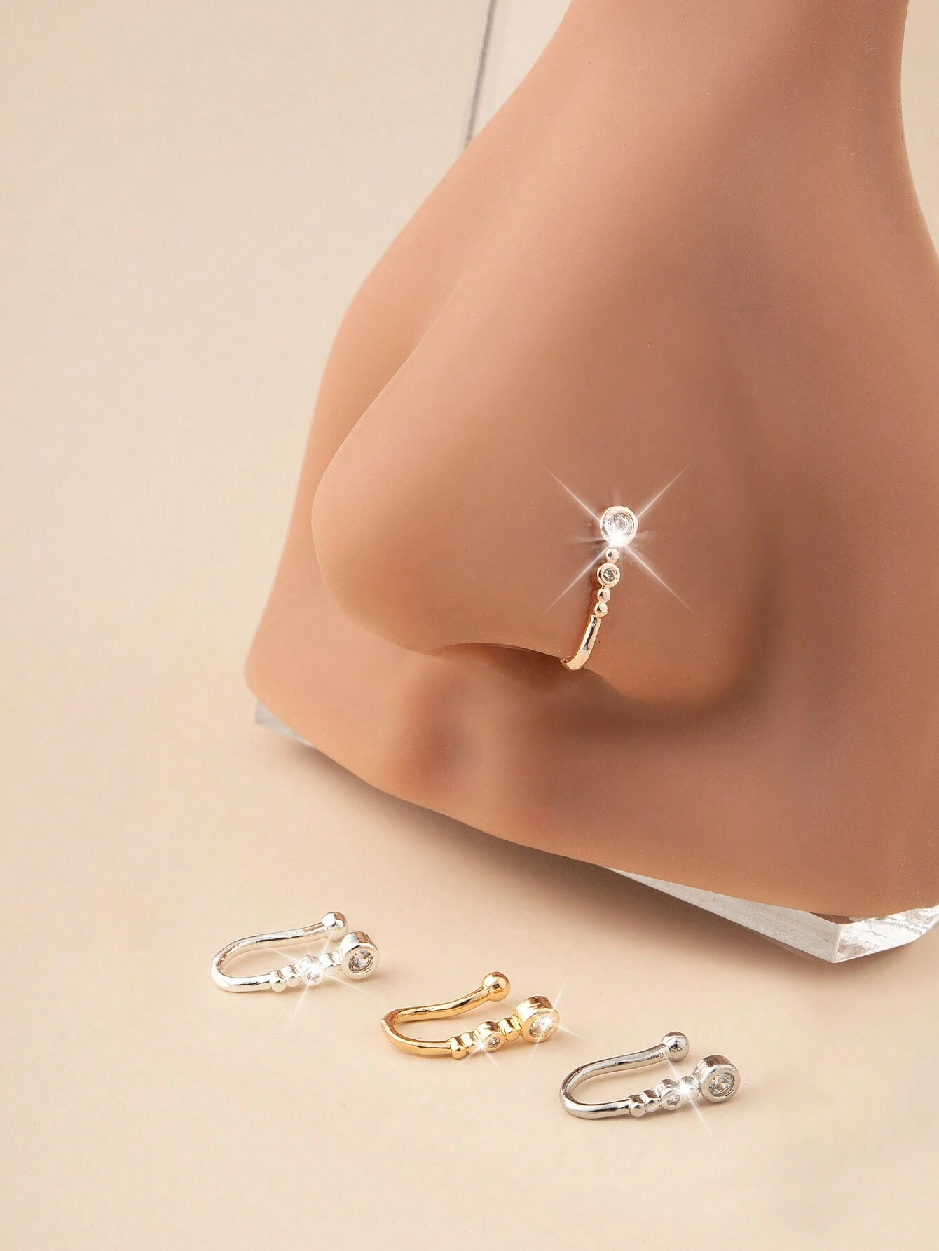 SHEIN 4-Piece Set/Charming Exquisite Copper Gourd Shape Artificial Zirconia False Puncture Non Perforated Nose Ring Women's Nightclub Party Birthday Gift