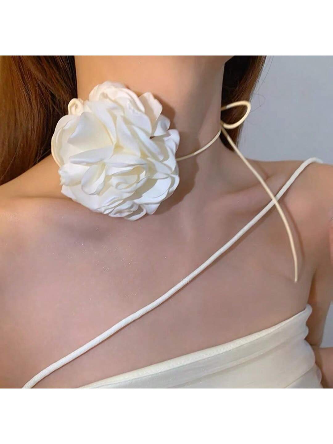 SHEIN 1pc Necklace, Luxury And Minimalist Circle Design, High-End White Rose Flower Clavicle Choker For Women, - Image 2