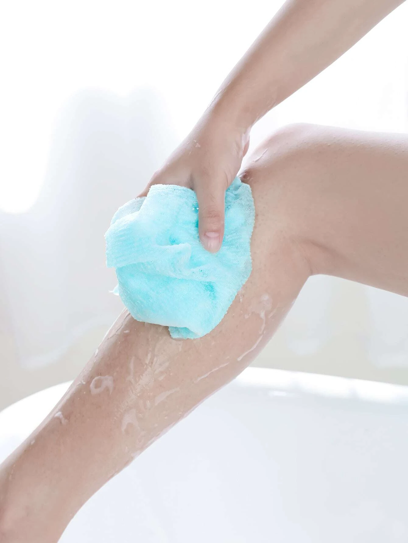 SHEIN 1pc Reusable Polyamide Exfoliating Bath Strip,Simple Solid Random Color Exfoliating Wash Cloth Back Washer - Image 2