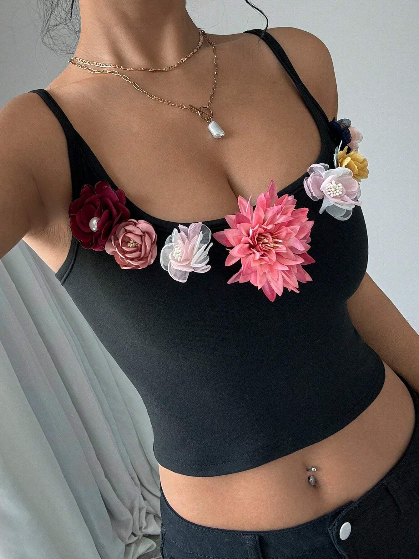 SHEIN Privé Women's Elegant 3D Floral Decor Camisole Vest For Summer