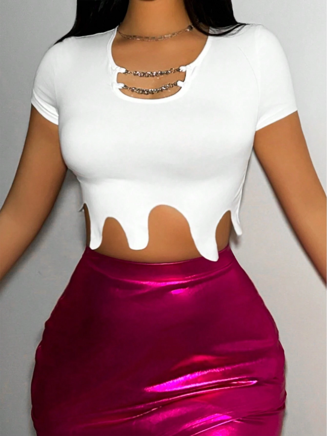 SHEIN SXY Solid Color Chain Decoration Asymmetric Hem Cropped T-Shirt