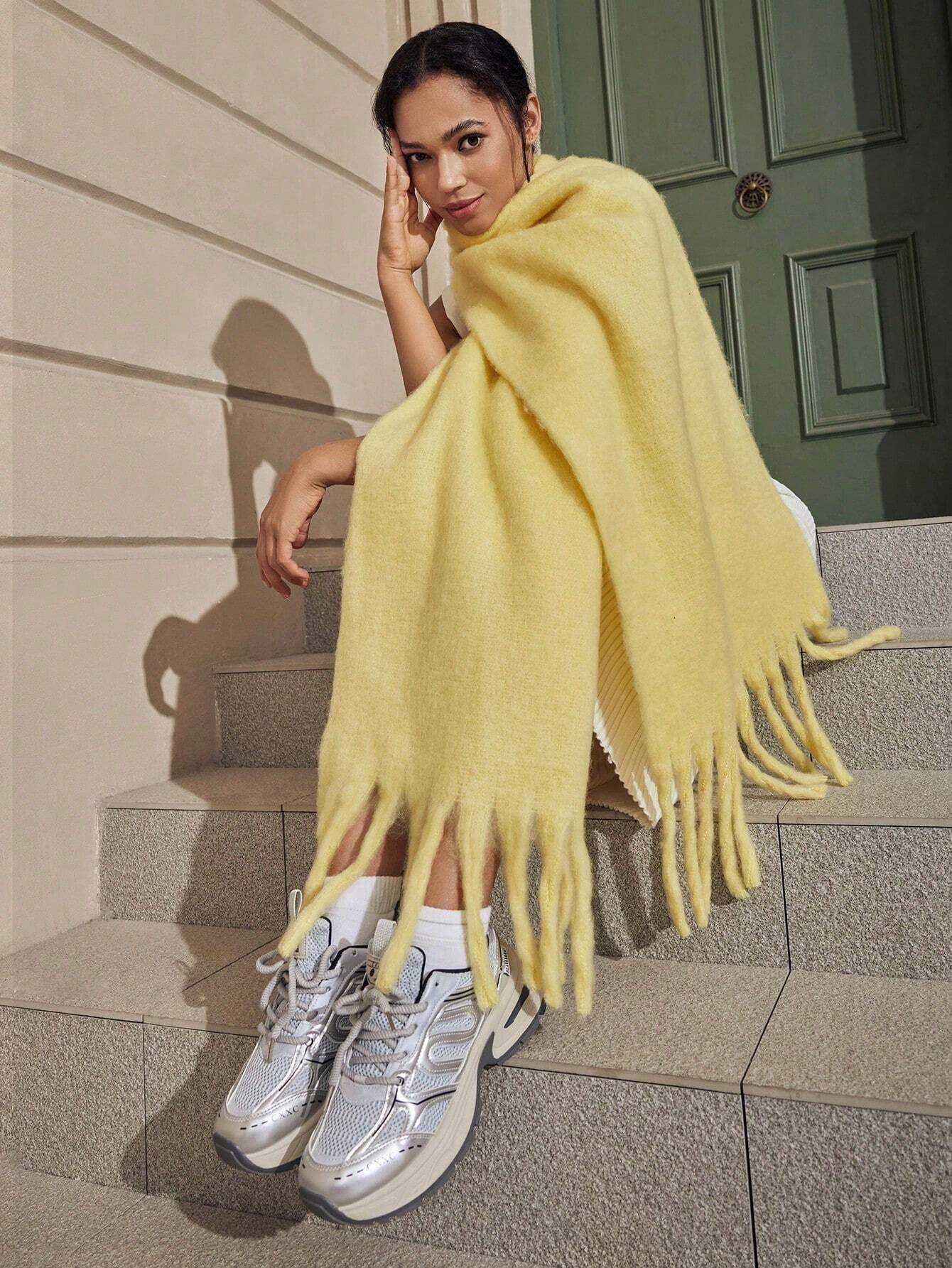 SHEIN 1pc Solid Women Scarf With Tassel Hem For Outdoor Activities, Windproof & Warm Shawl , Suitable For Daily Use Halloween