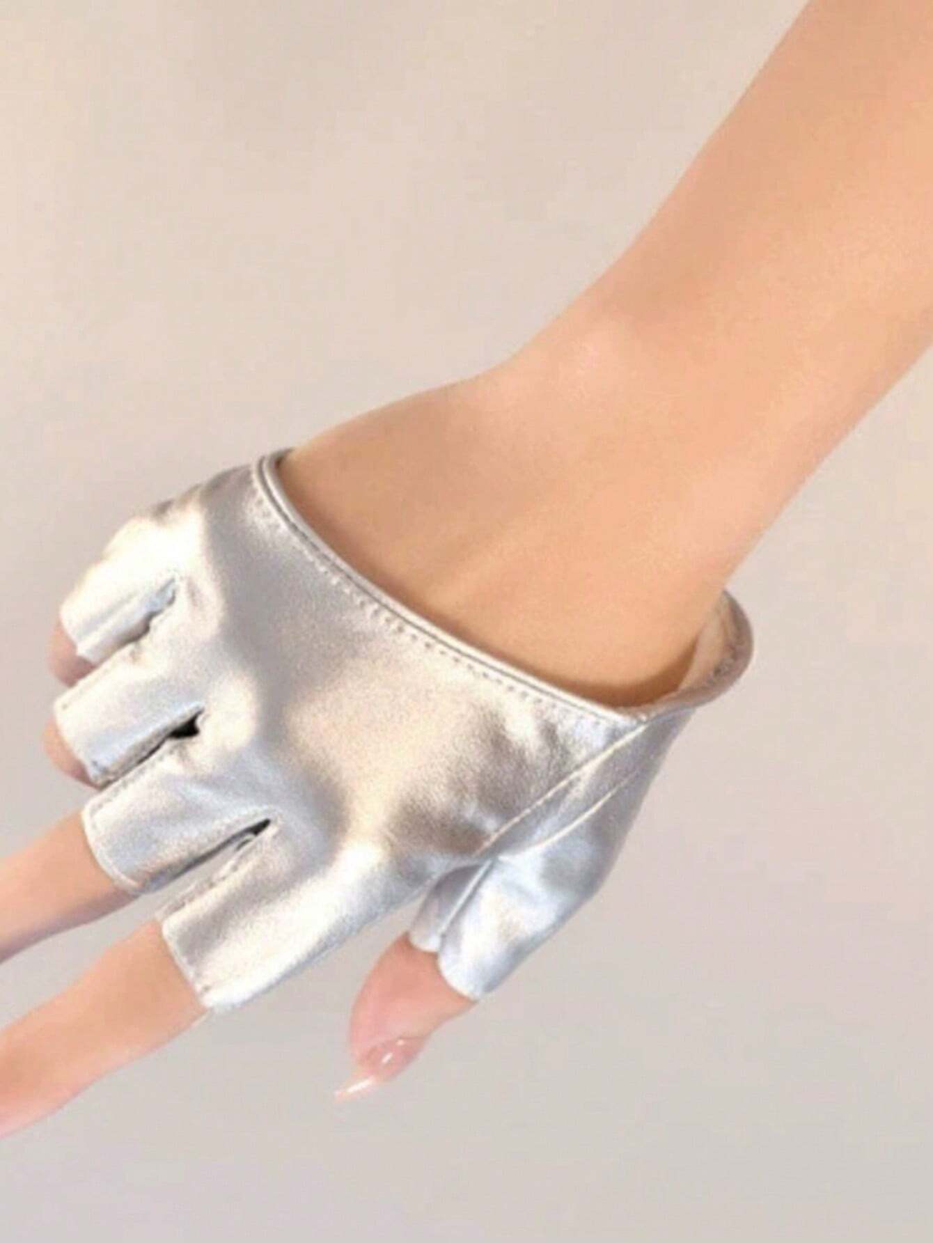 SHEIN One Pair Of PU Leather Open Cutout Fingerless Gloves - Image 4