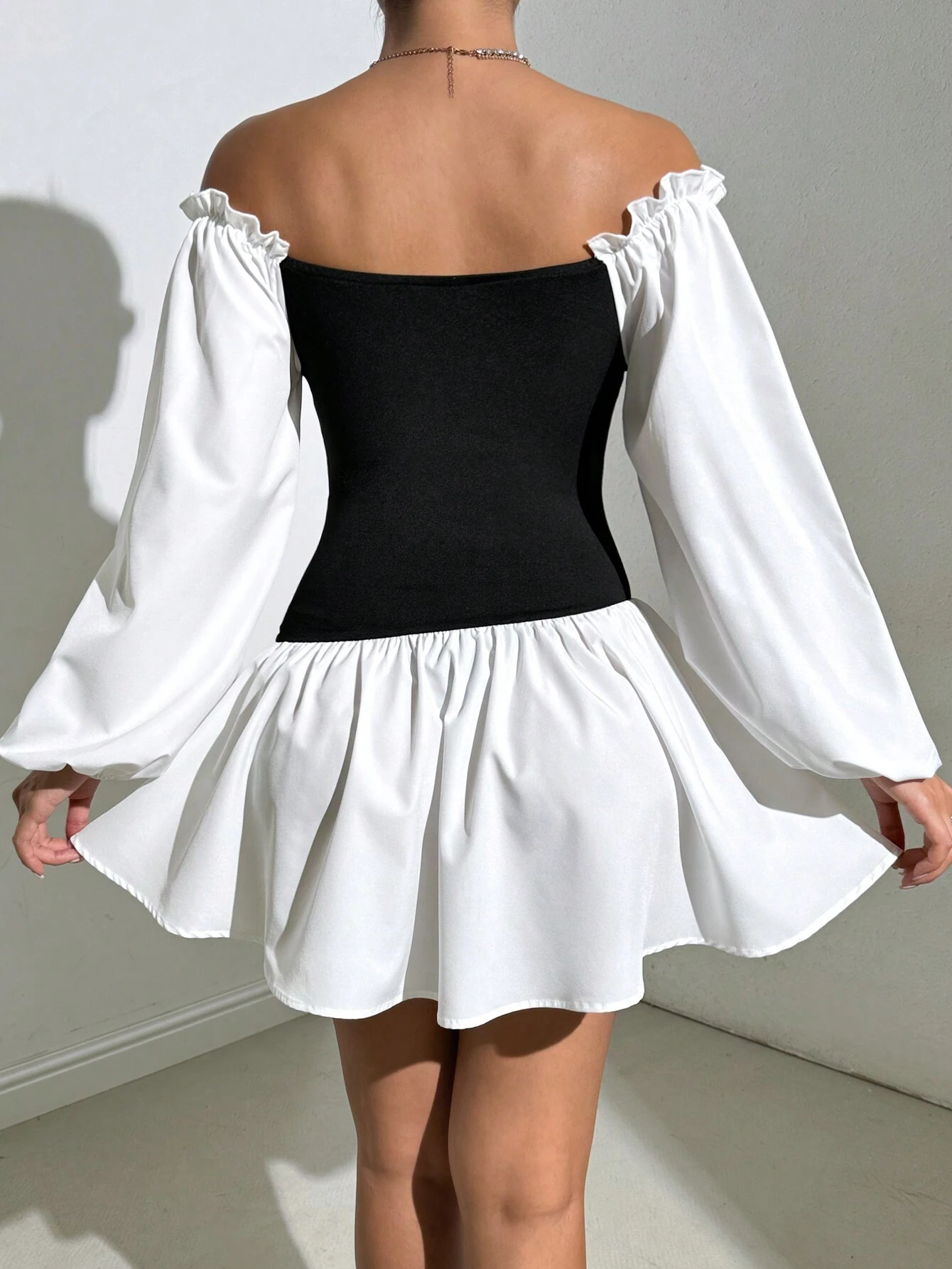 SHEIN Allurite Women's Elegant Open Shoulder Contrast Color 3D Floral Puff Sleeve Off-Shoulder Dress - Image 2