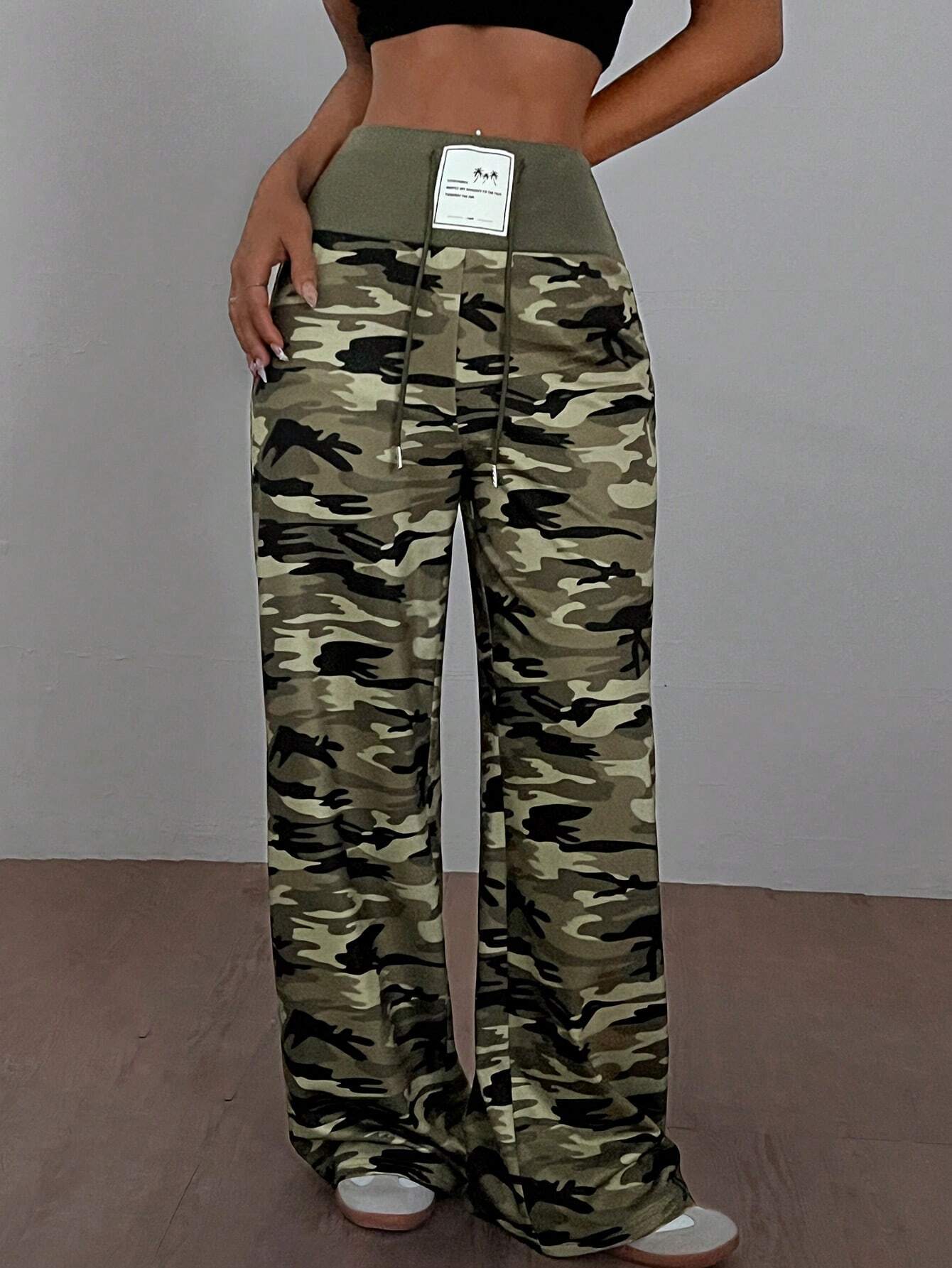 SHEIN EZwear Summer Sports & Leisure Wide-Waisted Green Camo Loose Straight-Leg Pants - Image 3
