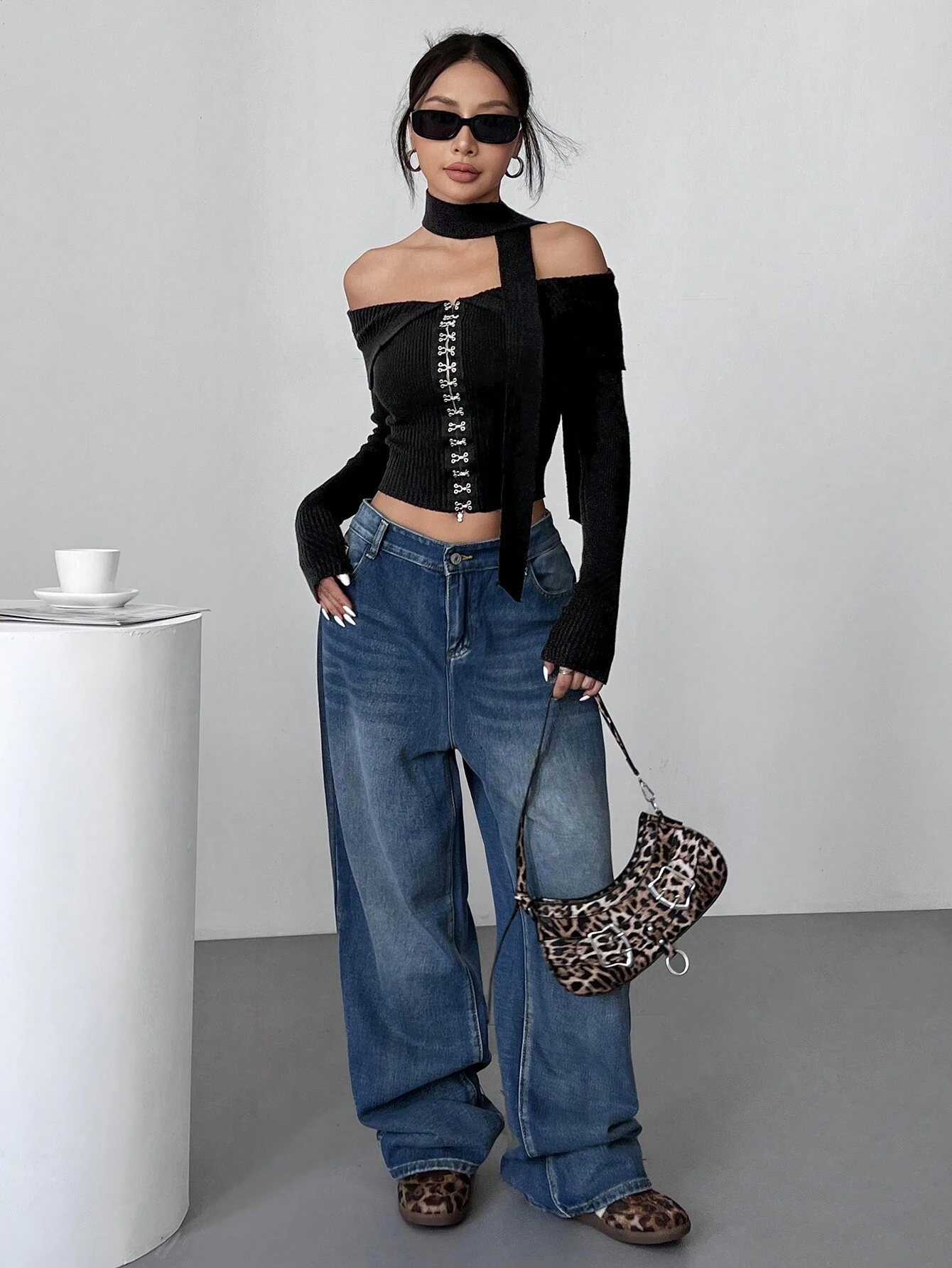 SHEIN EZwear Women Open Shoulder Cropped Turtleneck Sweater - Image 4