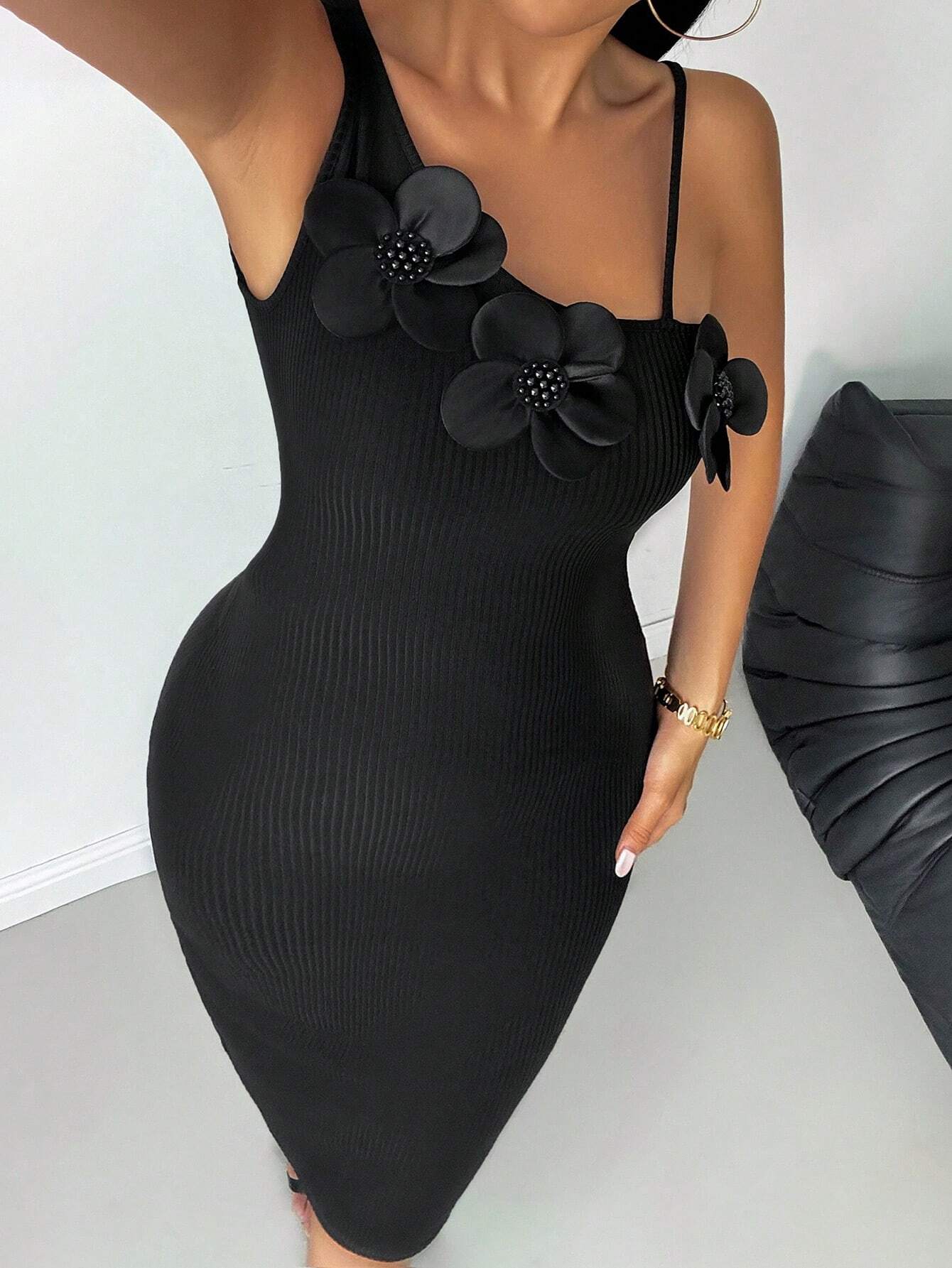 SHEIN Privé 3D Floral Sleeveless Minimalistic Fitted Dress, Casual Vacation - Image 4