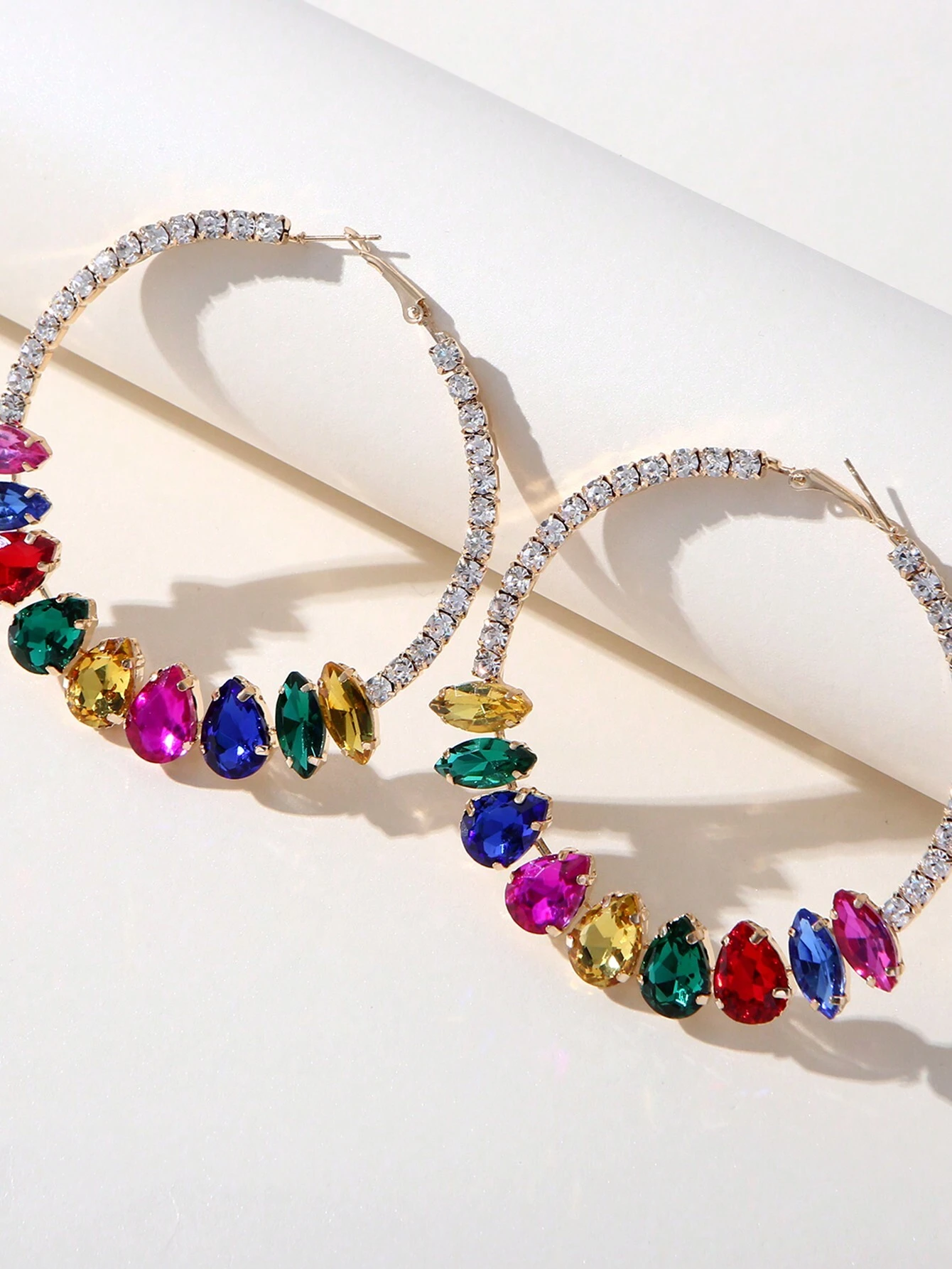 SHEIN 1pair Luxury European And American Fashion Exaggerated Metal & Multicolor Crystal Inlaid Round Hoop Earrings - Image 2