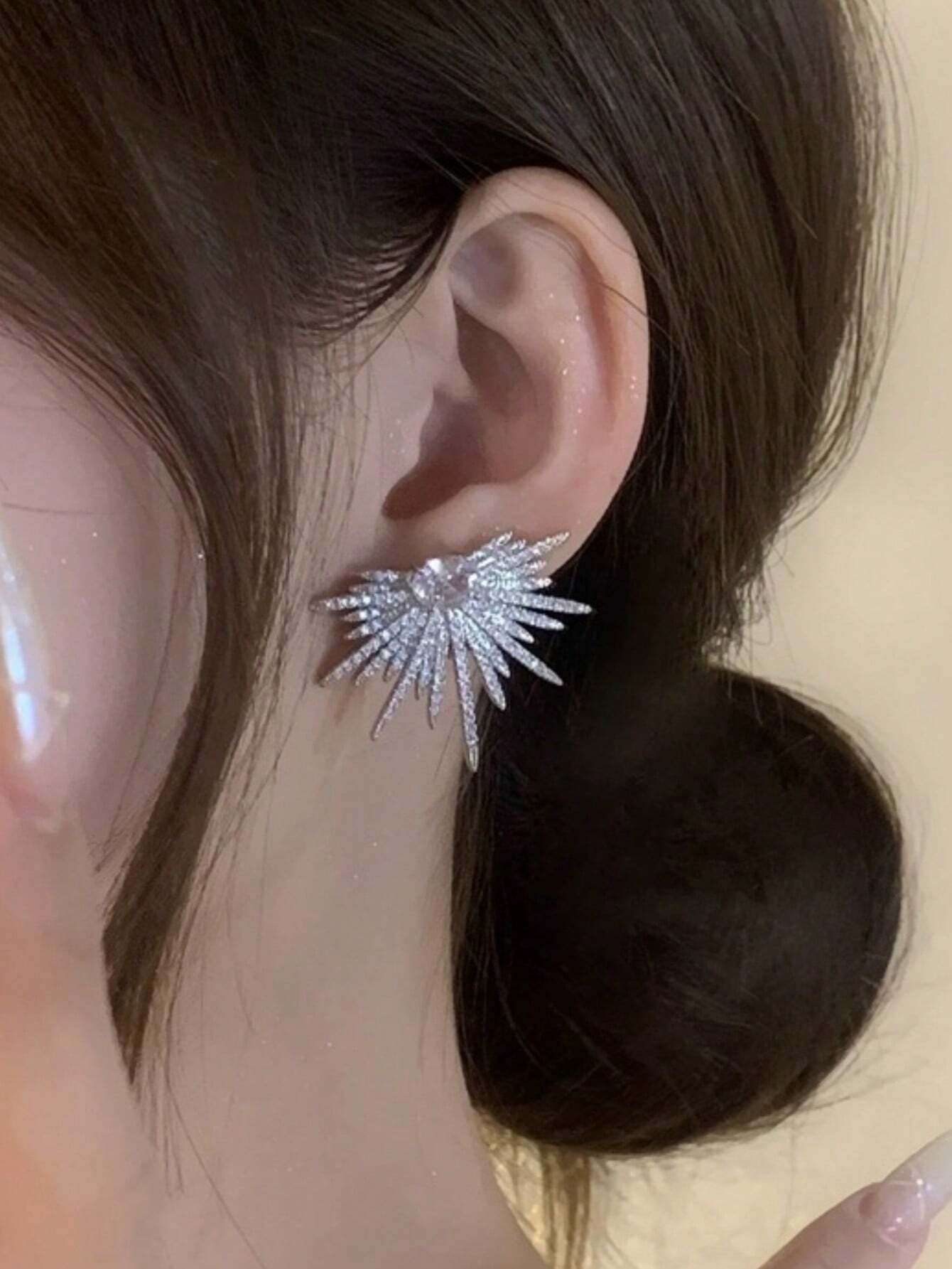 SHEIN 1pair Sparkling Wing - Shaped Earrings Full Of Rhinestone For Women, Elegant And Unique Bridal Wedding Earrings - Image 3