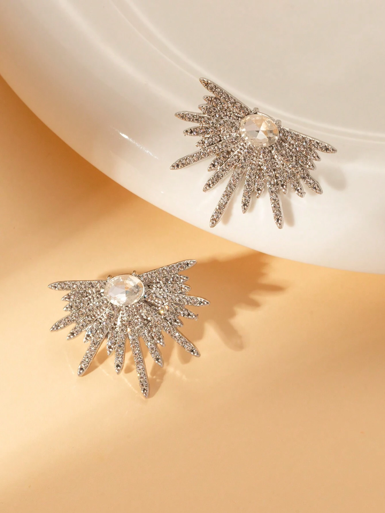 SHEIN 1pair Sparkling Wing - Shaped Earrings Full Of Rhinestone For Women, Elegant And Unique Bridal Wedding Earrings - Image 4