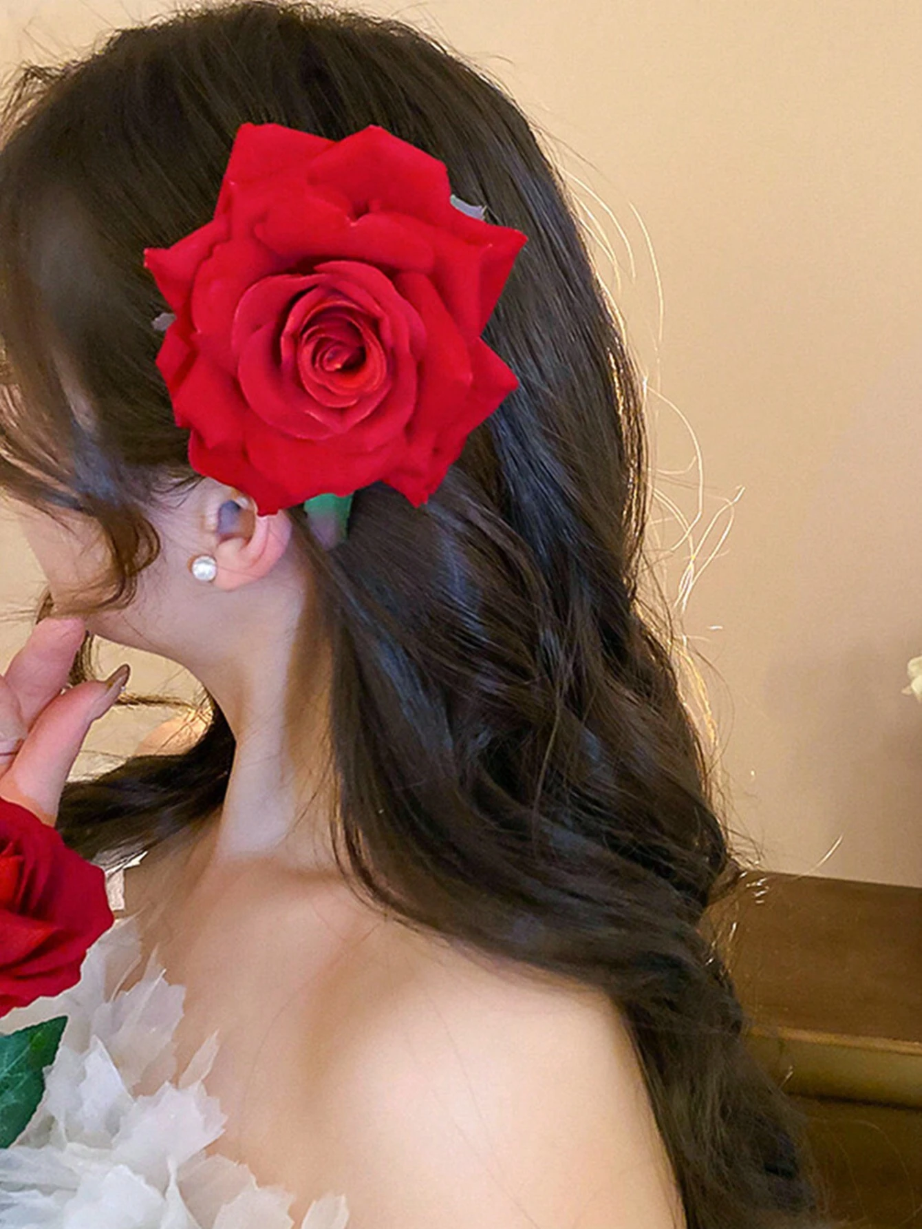 SHEIN 1pc Fashionable Sweet And High-Grade Simulation Rose Flower Decor Hair Clip For Women's Holiday
