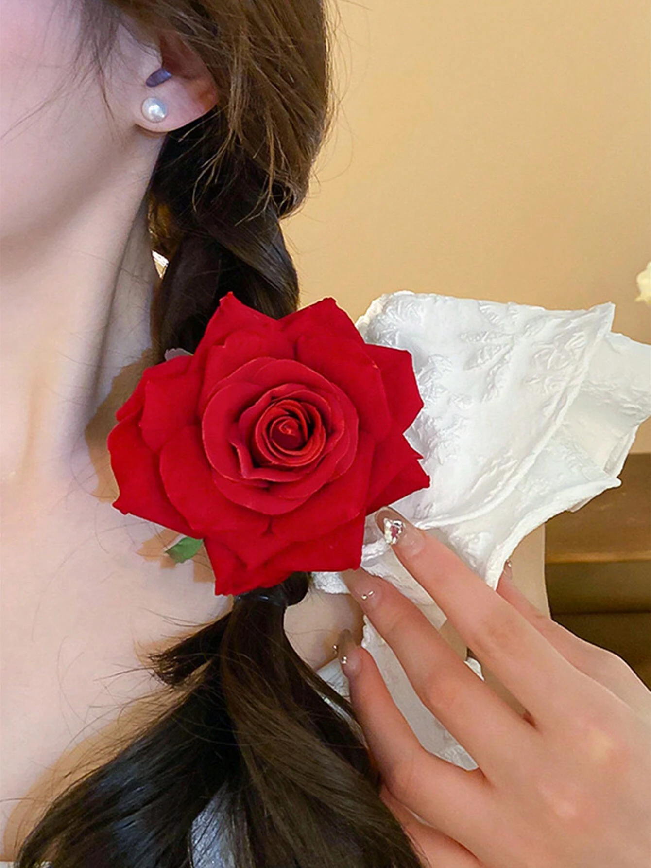 SHEIN 1pc Fashionable Sweet And High-Grade Simulation Rose Flower Decor Hair Clip For Women's Holiday - Image 2