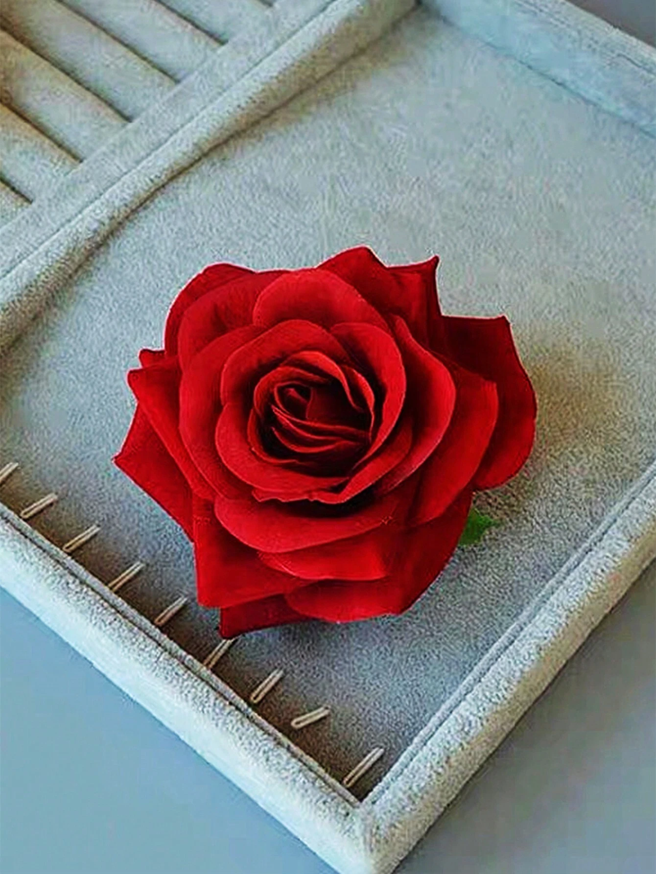 SHEIN 1pc Fashionable Sweet And High-Grade Simulation Rose Flower Decor Hair Clip For Women's Holiday - Image 3