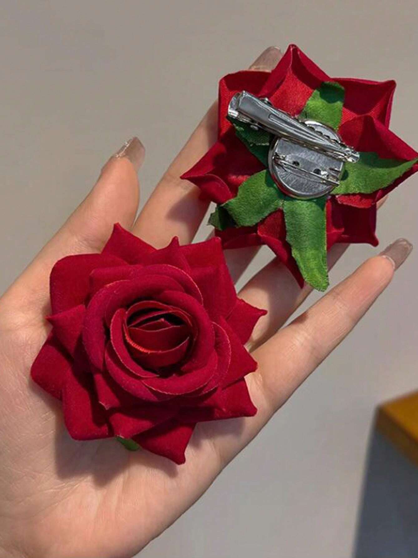 SHEIN 3pcs Vintage Velvet Artificial Rose Flower Set, Can Be Used As Hair Clip Or Brooch - Image 3