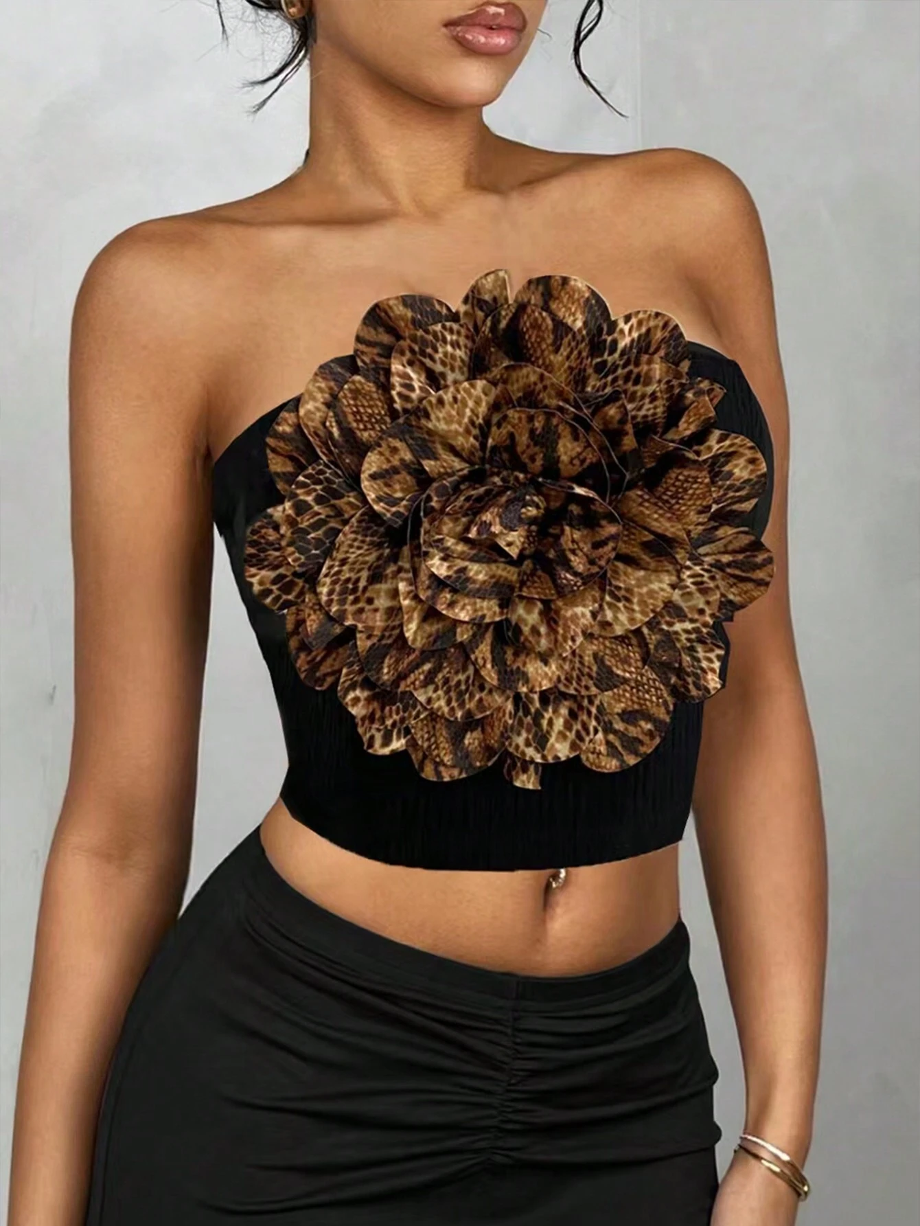 SHEIN Slayr Women Animal Print Floral Decor Bandeau Crop Top