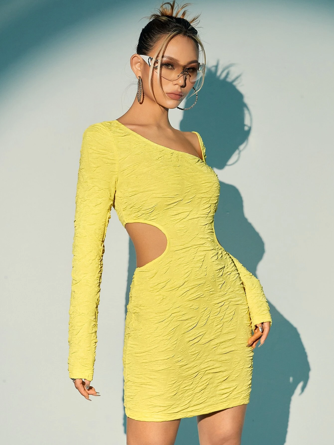 SHEIN X KeniaOs SHEIN ICON Cut Out Waist Ruched Bodycon Dress - Image 3