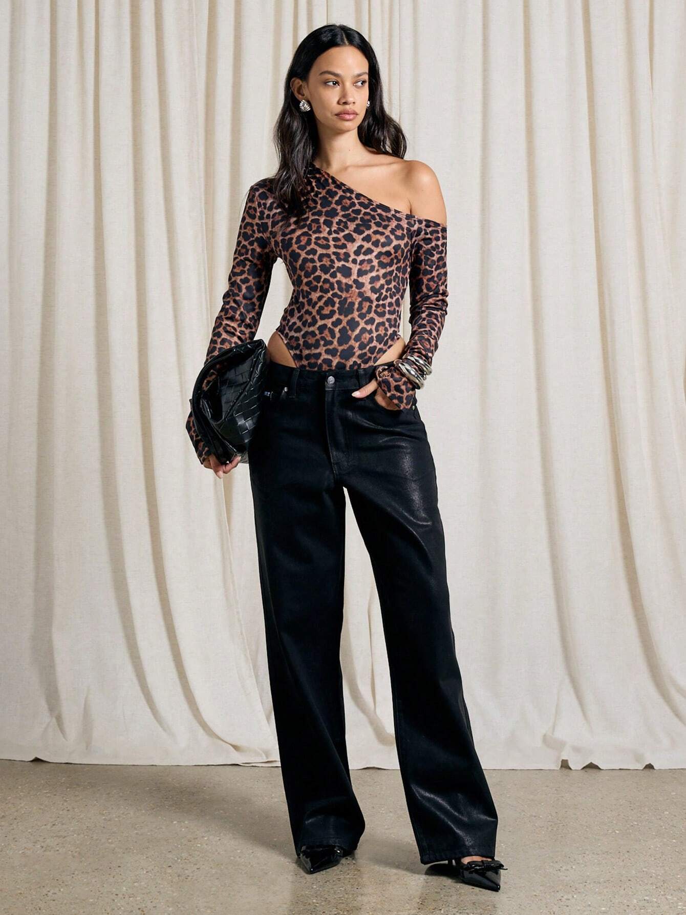 SHEIN AiiRZ Leopard Print Asymmetrical One Shoulder Long Sleeve Fitted Bodysuit - Image 3