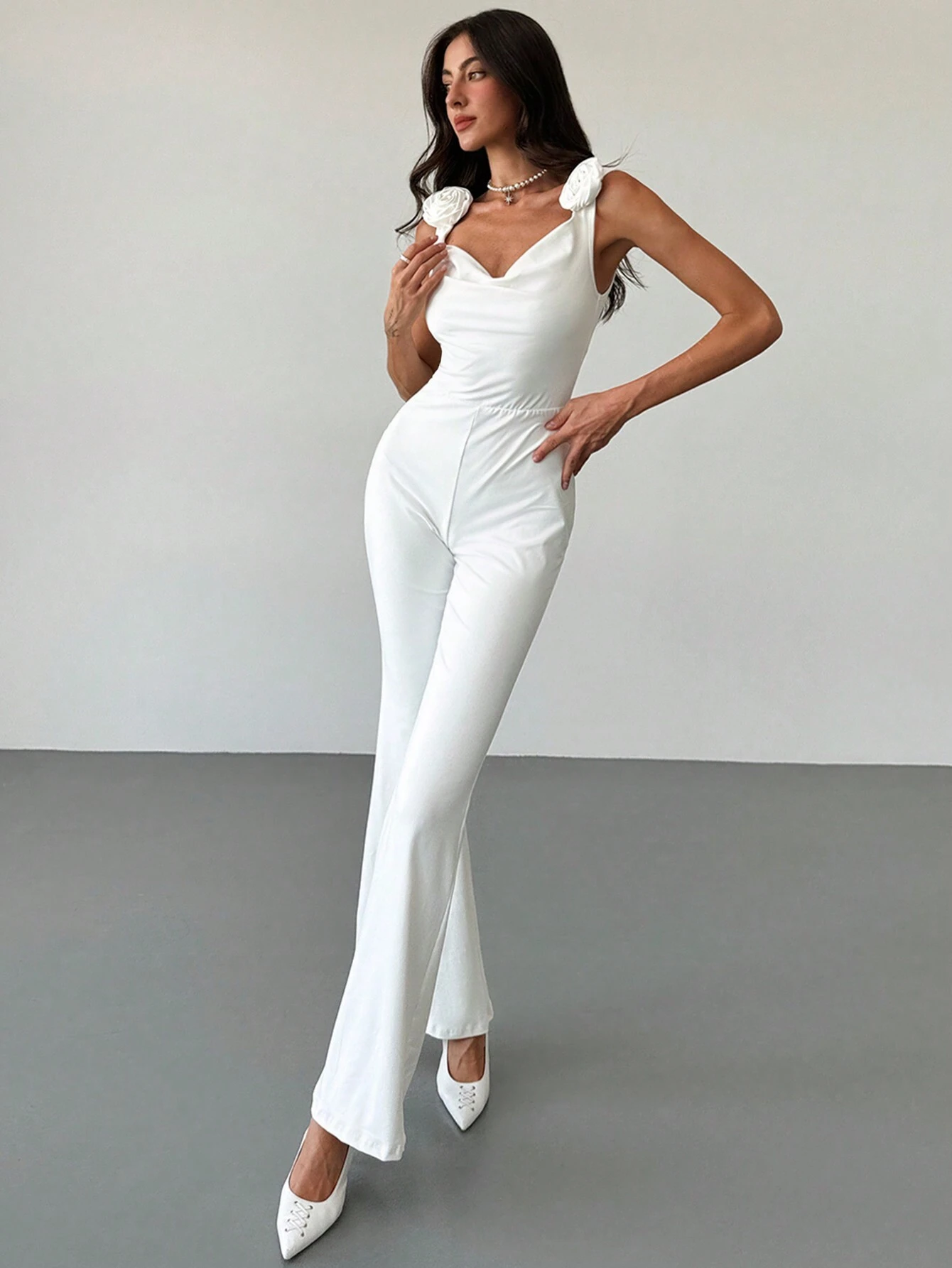 SHEIN Aloruh White Jumpsuit For Women With 3D Flower, Tight-Fitting And Floor-Length - Image 4